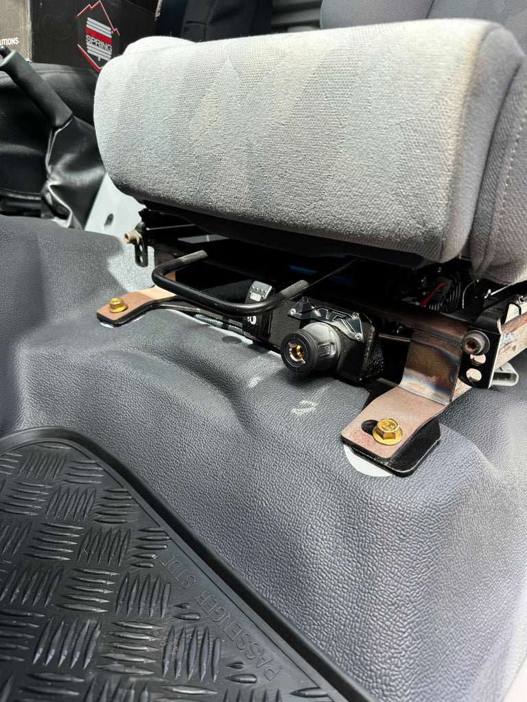 XTR Under Seat Air Compressor System V2 | Toyota 79 Series Single Cab ...
